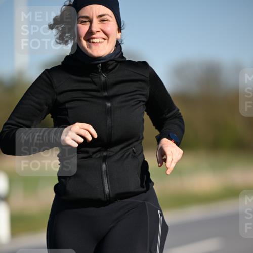 06.04.2025 - 44. Internationalen Wilhelmsburger Insellauf Dr. Thomas Lammeyer http://msf.ph/oto/7568785 06.04.2025 09:50:02 Laufen 3060 meine-sportfotos.de