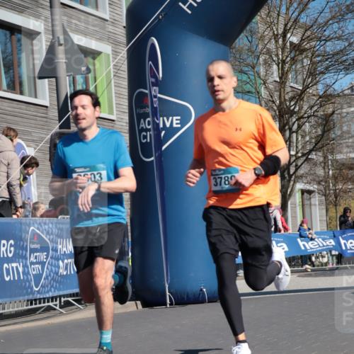06.04.2025 - 44. Internationalen Wilhelmsburger Insellauf A. Gomolzig http://msf.ph/oto/7572096 06.04.2025 10:44:57 Ziel 3603, 3789, 4480 meine-sportfotos.de