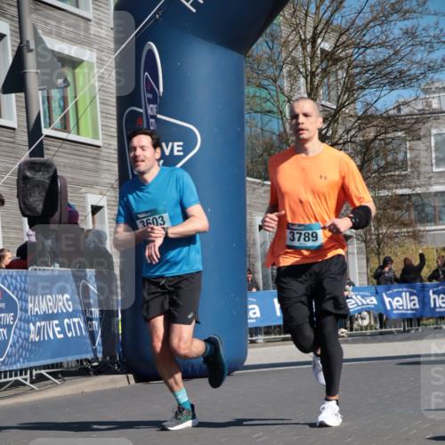 06.04.2025 - 44. Internationalen Wilhelmsburger Insellauf A. Gomolzig http://msf.ph/oto/7572103 06.04.2025 10:44:57 Ziel 3603, 3789, 4480 meine-sportfotos.de