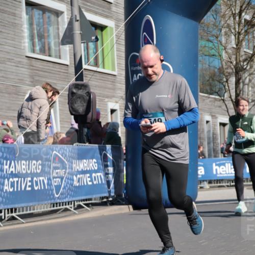06.04.2025 - 44. Internationalen Wilhelmsburger Insellauf A. Gomolzig http://msf.ph/oto/7572347 06.04.2025 10:44:29 Ziel 3030, 3031, 3279, 3518, 4025, 4372, 4405, 4549 meine-sportfotos.de