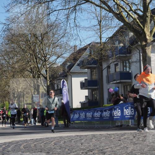 06.04.2025 - 44. Internationalen Wilhelmsburger Insellauf Luisa Fischer http://msf.ph/oto/7572664 06.04.2025 10:41:23 Ziel 3432, 13, 3975 meine-sportfotos.de