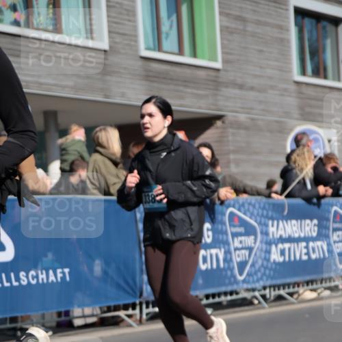 06.04.2025 - 44. Internationalen Wilhelmsburger Insellauf A. Gomolzig http://msf.ph/oto/7572677 06.04.2025 10:43:47 Ziel 3219, 3268, 3380, 4144, 4476, 4502, 4509 meine-sportfotos.de