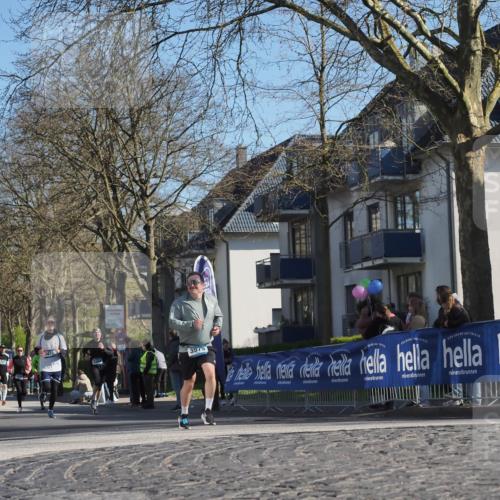 06.04.2025 - 44. Internationalen Wilhelmsburger Insellauf Luisa Fischer http://msf.ph/oto/7572709 06.04.2025 10:41:24 Ziel 3432, 5204, 3975, 41 meine-sportfotos.de