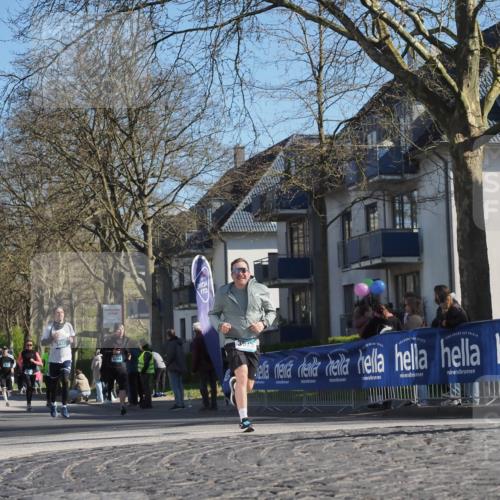 06.04.2025 - 44. Internationalen Wilhelmsburger Insellauf Luisa Fischer http://msf.ph/oto/7572756 06.04.2025 10:41:24 Ziel 3432, 13, 5204, 3975 meine-sportfotos.de