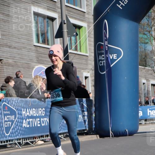 06.04.2025 - 44. Internationalen Wilhelmsburger Insellauf A. Gomolzig http://msf.ph/oto/7572761 06.04.2025 10:43:40 Ziel 3735, 3924, 4476, 4502, 4536 meine-sportfotos.de