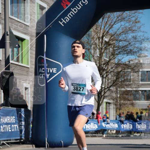 06.04.2025 - 44. Internationalen Wilhelmsburger Insellauf A. Gomolzig http://msf.ph/oto/7572870 06.04.2025 10:43:25 Ziel 3158, 3706, 3821, 3827, 4395 meine-sportfotos.de