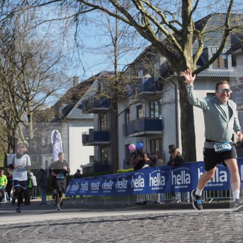 06.04.2025 - 44. Internationalen Wilhelmsburger Insellauf Luisa Fischer http://msf.ph/oto/7572910 06.04.2025 10:41:26 Ziel 3432, 3575, 5204 meine-sportfotos.de