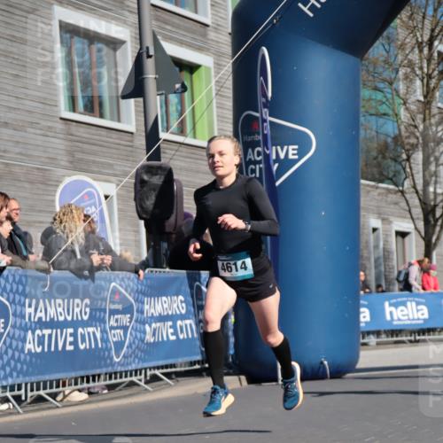 06.04.2025 - 44. Internationalen Wilhelmsburger Insellauf A. Gomolzig http://msf.ph/oto/7572938 06.04.2025 10:43:19 Ziel 3158, 3706, 3717, 3827, 4614 meine-sportfotos.de