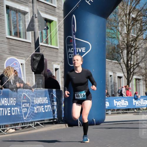 06.04.2025 - 44. Internationalen Wilhelmsburger Insellauf A. Gomolzig http://msf.ph/oto/7572941 06.04.2025 10:43:19 Ziel 3158, 3706, 3717, 3827, 4614 meine-sportfotos.de