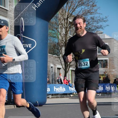 06.04.2025 - 44. Internationalen Wilhelmsburger Insellauf A. Gomolzig http://msf.ph/oto/7572956 06.04.2025 10:43:09 Ziel 3281, 3466, 3484, 3512, 3532, 3743, 3927, 4181, 4613 meine-sportfotos.de