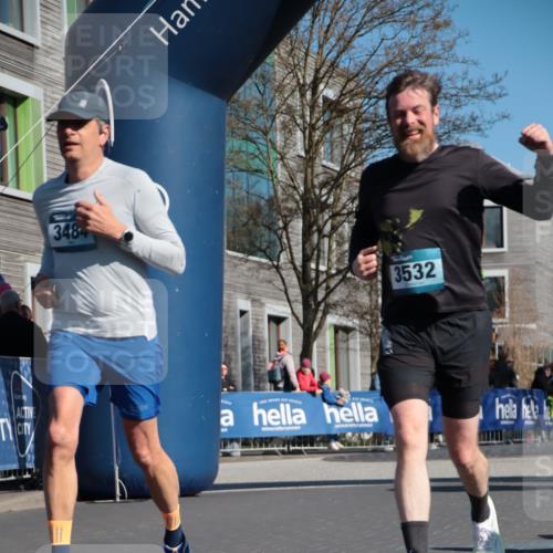 06.04.2025 - 44. Internationalen Wilhelmsburger Insellauf A. Gomolzig http://msf.ph/oto/7572960 06.04.2025 10:43:09 Ziel 3281, 3466, 3484, 3512, 3532, 3743, 3927, 4181, 4613 meine-sportfotos.de