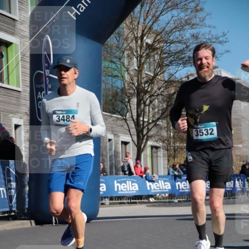 06.04.2025 - 44. Internationalen Wilhelmsburger Insellauf A. Gomolzig http://msf.ph/oto/7572965 06.04.2025 10:43:09 Ziel 3281, 3466, 3484, 3512, 3532, 3743, 3927, 4181, 4613 meine-sportfotos.de