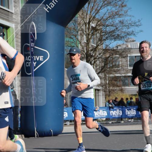 06.04.2025 - 44. Internationalen Wilhelmsburger Insellauf A. Gomolzig http://msf.ph/oto/7572979 06.04.2025 10:43:08 Ziel 3281, 3466, 3484, 3512, 3532, 3743, 3927, 4181, 4613 meine-sportfotos.de