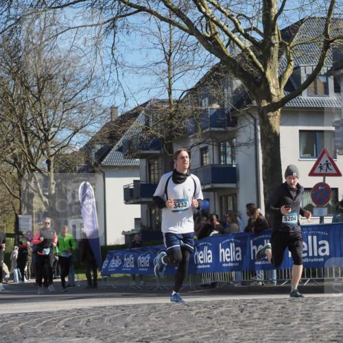 06.04.2025 - 44. Internationalen Wilhelmsburger Insellauf Luisa Fischer http://msf.ph/oto/7572994 06.04.2025 10:41:28 Ziel 3012, 13, 3432, 4412, 5204 meine-sportfotos.de