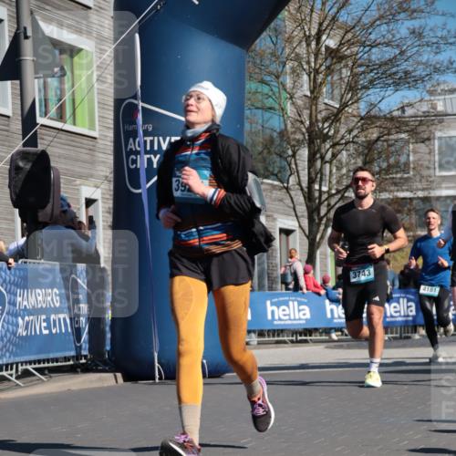06.04.2025 - 44. Internationalen Wilhelmsburger Insellauf A. Gomolzig http://msf.ph/oto/7573090 06.04.2025 10:43:03 Ziel 3281, 3307, 3466, 3484, 3512, 3743, 3927, 4181, 4613 meine-sportfotos.de