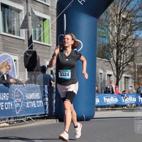 06.04.2025 - 44. Internationalen Wilhelmsburger Insellauf A. Gomolzig http://msf.ph/oto/7573165 06.04.2025 10:42:57 Ziel 3307, 3324, 4002, 4399, 4487 meine-sportfotos.de