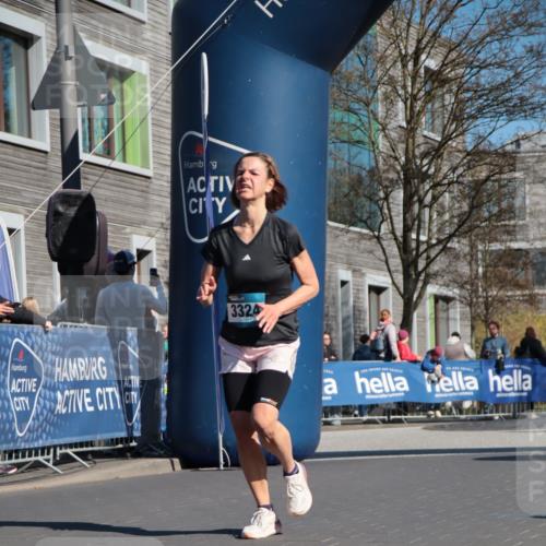 06.04.2025 - 44. Internationalen Wilhelmsburger Insellauf A. Gomolzig http://msf.ph/oto/7573171 06.04.2025 10:42:56 Ziel 3307, 3324, 4002, 4185, 4399, 4487 meine-sportfotos.de