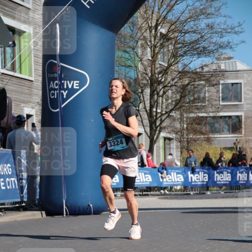 06.04.2025 - 44. Internationalen Wilhelmsburger Insellauf A. Gomolzig http://msf.ph/oto/7573182 06.04.2025 10:42:56 Ziel 3307, 3324, 4002, 4185, 4399, 4487 meine-sportfotos.de