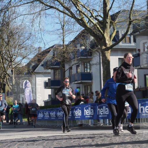 06.04.2025 - 44. Internationalen Wilhelmsburger Insellauf Luisa Fischer http://msf.ph/oto/7573232 06.04.2025 10:41:35 Ziel 4115, 4566, 308, 3941, 16, 3890 meine-sportfotos.de