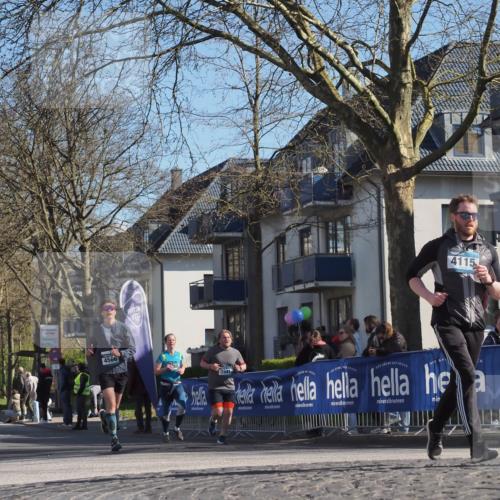 06.04.2025 - 44. Internationalen Wilhelmsburger Insellauf Luisa Fischer http://msf.ph/oto/7573283 06.04.2025 10:41:36 Ziel 4566, 3941, 4115 meine-sportfotos.de