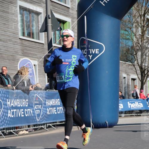 06.04.2025 - 44. Internationalen Wilhelmsburger Insellauf A. Gomolzig http://msf.ph/oto/7573284 06.04.2025 10:42:50 Ziel 3009, 4002, 4185, 4399, 4487, 4506 meine-sportfotos.de