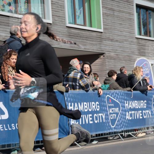 06.04.2025 - 44. Internationalen Wilhelmsburger Insellauf A. Gomolzig http://msf.ph/oto/7573314 06.04.2025 10:42:44 Ziel 3009, 3563, 4506 meine-sportfotos.de