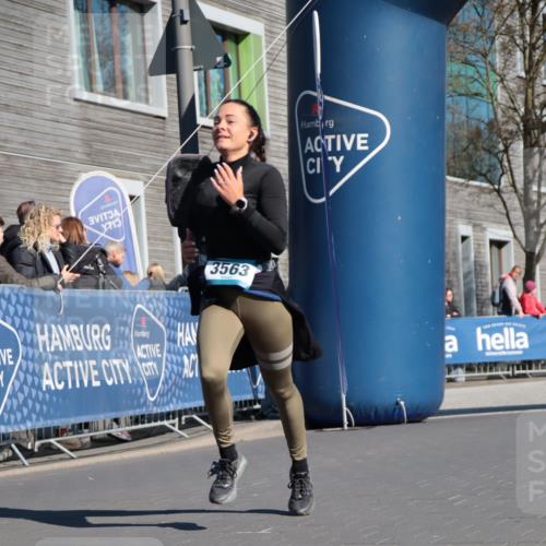 06.04.2025 - 44. Internationalen Wilhelmsburger Insellauf A. Gomolzig http://msf.ph/oto/7573340 06.04.2025 10:42:44 Ziel 3009, 3563, 4506 meine-sportfotos.de