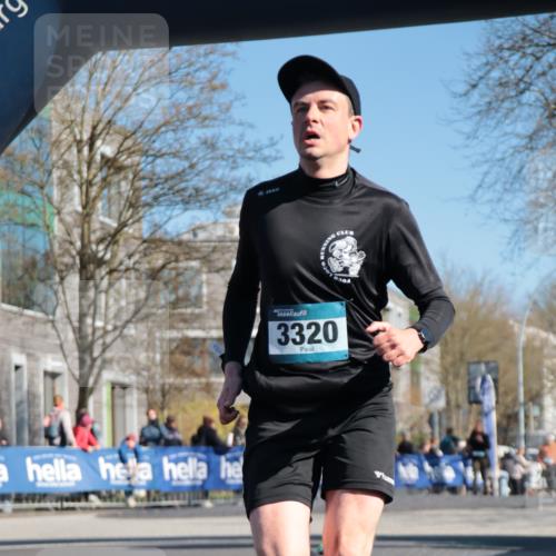06.04.2025 - 44. Internationalen Wilhelmsburger Insellauf A. Gomolzig http://msf.ph/oto/7573354 06.04.2025 10:42:35 Ziel 3320, 3903, 4297, 4458 meine-sportfotos.de