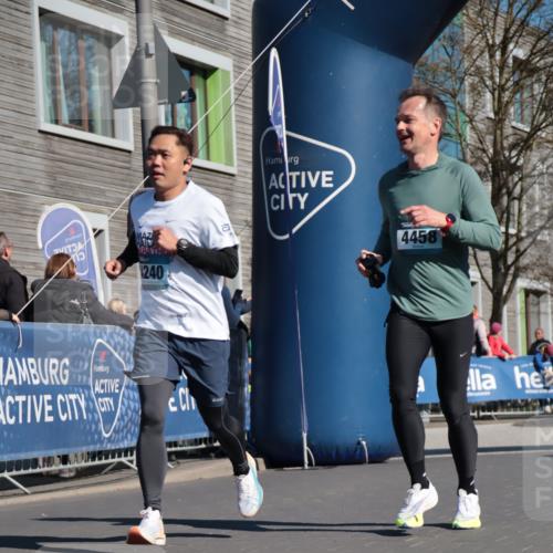 06.04.2025 - 44. Internationalen Wilhelmsburger Insellauf A. Gomolzig http://msf.ph/oto/7573388 06.04.2025 10:42:29 Ziel 3320, 3503, 3903, 4240, 4297, 4458 meine-sportfotos.de