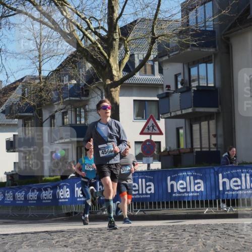 06.04.2025 - 44. Internationalen Wilhelmsburger Insellauf Luisa Fischer http://msf.ph/oto/7573393 06.04.2025 10:41:39 Ziel 3308, 4566, 4566, 3941 meine-sportfotos.de