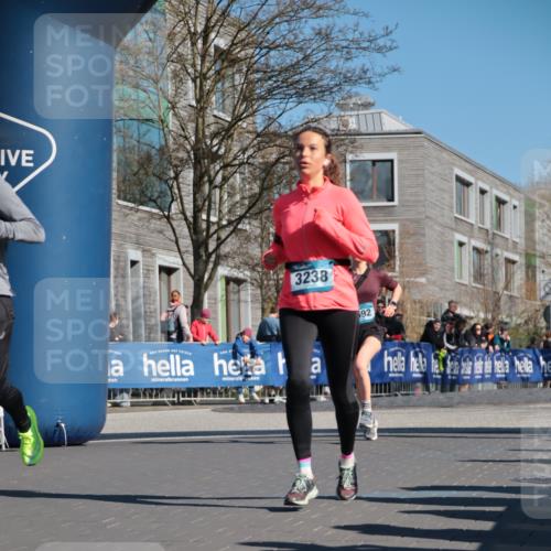 06.04.2025 - 44. Internationalen Wilhelmsburger Insellauf A. Gomolzig http://msf.ph/oto/7573437 06.04.2025 10:42:16 Ziel 3238, 3478, 3629, 3692, 3751, 3761, 4130, 4350, 4581, 5065 meine-sportfotos.de