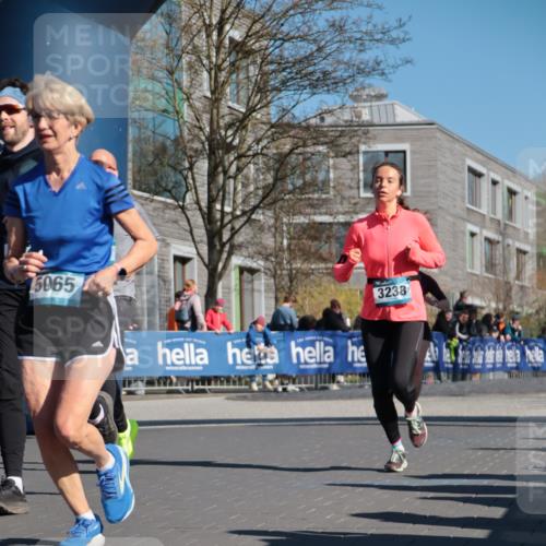 06.04.2025 - 44. Internationalen Wilhelmsburger Insellauf A. Gomolzig http://msf.ph/oto/7573447 06.04.2025 10:42:16 Ziel 3238, 3478, 3629, 3692, 3751, 3761, 4130, 4350, 4581, 5065 meine-sportfotos.de