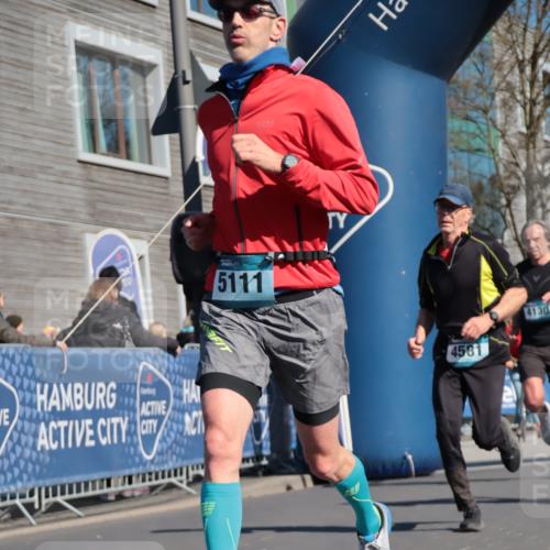 06.04.2025 - 44. Internationalen Wilhelmsburger Insellauf A. Gomolzig http://msf.ph/oto/7573574 06.04.2025 10:42:10 Ziel 3751, 3761, 4130, 4350, 4366, 4581, 5111 meine-sportfotos.de