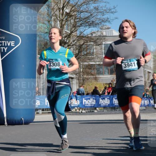 06.04.2025 - 44. Internationalen Wilhelmsburger Insellauf A. Gomolzig http://msf.ph/oto/7573731 06.04.2025 10:41:49 Ziel 3308, 3446, 3656, 3830, 3890, 3941, 4115, 4566 meine-sportfotos.de
