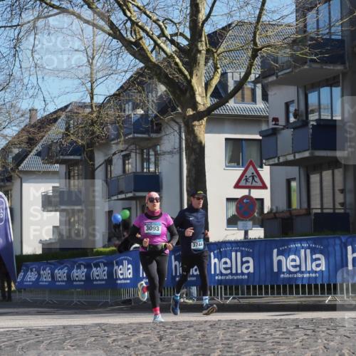 06.04.2025 - 44. Internationalen Wilhelmsburger Insellauf Luisa Fischer http://msf.ph/oto/7573762 06.04.2025 10:41:49 Ziel 3093, 3744, 6 meine-sportfotos.de