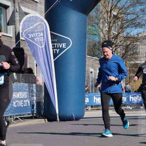 06.04.2025 - 44. Internationalen Wilhelmsburger Insellauf A. Gomolzig http://msf.ph/oto/7573808 06.04.2025 10:41:43 Ziel 3017, 3446, 3830, 3890, 3891, 4115, 4412, 4566, 4607 meine-sportfotos.de