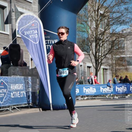 06.04.2025 - 44. Internationalen Wilhelmsburger Insellauf A. Gomolzig http://msf.ph/oto/7573899 06.04.2025 10:41:39 Ziel 3017, 3432, 3446, 3830, 3890, 3891, 4115, 4412, 4607, 5204 meine-sportfotos.de