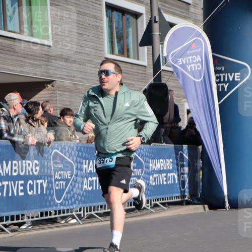06.04.2025 - 44. Internationalen Wilhelmsburger Insellauf A. Gomolzig http://msf.ph/oto/7573963 06.04.2025 10:41:33 Ziel 3017, 3104, 3255, 3432, 3975, 5204 meine-sportfotos.de