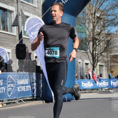 06.04.2025 - 44. Internationalen Wilhelmsburger Insellauf A. Gomolzig http://msf.ph/oto/7574022 06.04.2025 10:41:25 Ziel 3104, 3208, 3960, 4078, 4554, 4586 meine-sportfotos.de