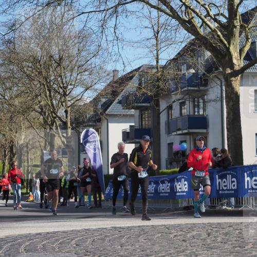 06.04.2025 - 44. Internationalen Wilhelmsburger Insellauf Luisa Fischer http://msf.ph/oto/7574060 06.04.2025 10:42:01 Ziel 4130, 435, 3761, 458, 5111 meine-sportfotos.de