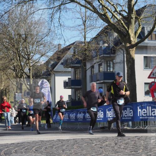 06.04.2025 - 44. Internationalen Wilhelmsburger Insellauf Luisa Fischer http://msf.ph/oto/7574150 06.04.2025 10:42:02 Ziel 4130, 4350, 3761, 4581, 5111 meine-sportfotos.de