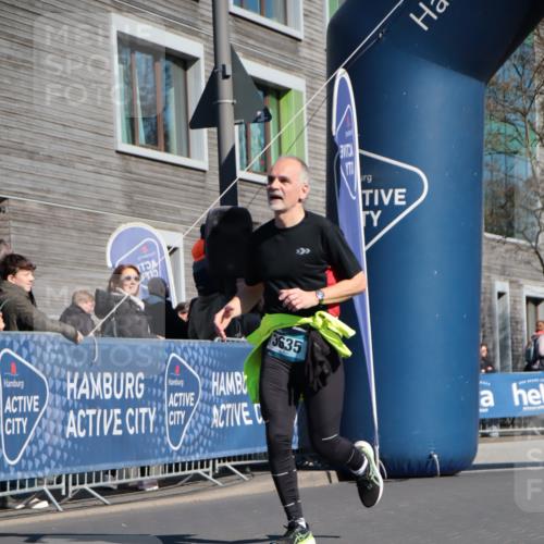 06.04.2025 - 44. Internationalen Wilhelmsburger Insellauf A. Gomolzig http://msf.ph/oto/7574204 06.04.2025 10:41:04 Ziel 3390, 3505, 3635, 4011, 4241, 4481 meine-sportfotos.de