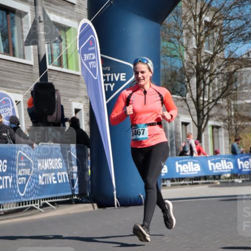 06.04.2025 - 44. Internationalen Wilhelmsburger Insellauf A. Gomolzig http://msf.ph/oto/7574271 06.04.2025 10:40:43 Ziel 3120, 3365, 3467, 4202, 4438 meine-sportfotos.de
