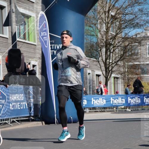 06.04.2025 - 44. Internationalen Wilhelmsburger Insellauf A. Gomolzig http://msf.ph/oto/7574490 06.04.2025 10:40:26 Ziel 3021, 3263, 3319, 3574, 3617, 3974, 4139, 4264 meine-sportfotos.de