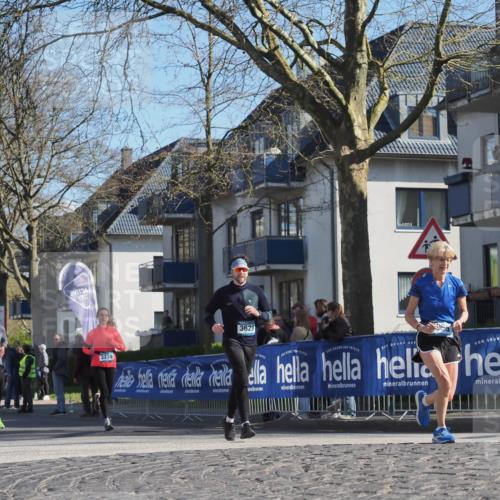 06.04.2025 - 44. Internationalen Wilhelmsburger Insellauf Luisa Fischer http://msf.ph/oto/7574513 06.04.2025 10:42:06 Ziel 3478, 3238, 3629 meine-sportfotos.de