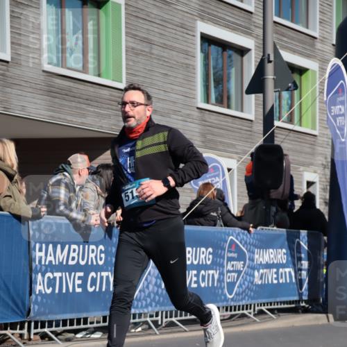 06.04.2025 - 44. Internationalen Wilhelmsburger Insellauf A. Gomolzig http://msf.ph/oto/7574636 06.04.2025 10:40:03 Ziel 3544, 4380, 4389, 4501, 5130 meine-sportfotos.de