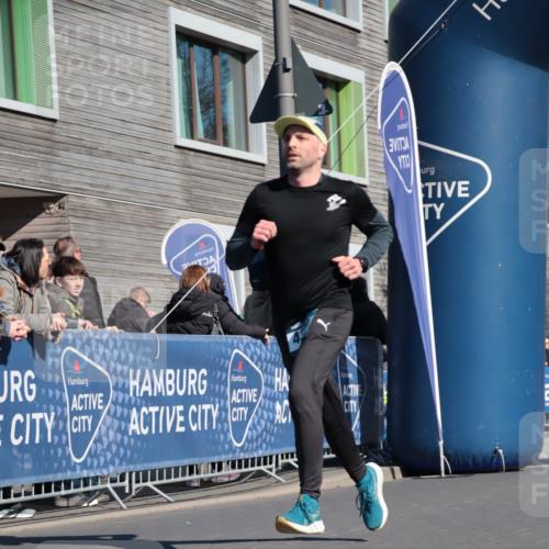 06.04.2025 - 44. Internationalen Wilhelmsburger Insellauf A. Gomolzig http://msf.ph/oto/7574658 06.04.2025 10:40:00 Ziel 3544, 4380, 4389, 4501, 5130 meine-sportfotos.de