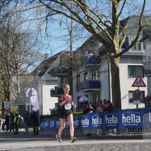 06.04.2025 - 44. Internationalen Wilhelmsburger Insellauf Luisa Fischer http://msf.ph/oto/7574720 06.04.2025 10:42:10 Ziel 3692 meine-sportfotos.de