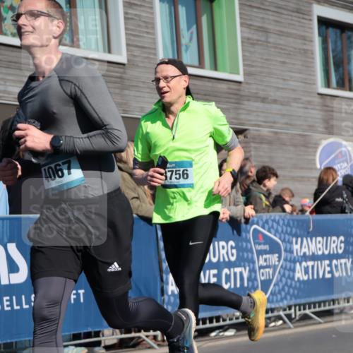 06.04.2025 - 44. Internationalen Wilhelmsburger Insellauf A. Gomolzig http://msf.ph/oto/7574784 06.04.2025 10:39:41 Ziel 3756, 3872, 4065, 4067, 4344 meine-sportfotos.de