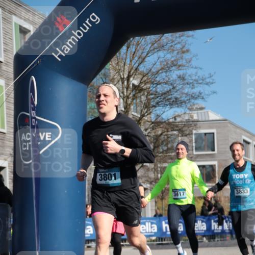 06.04.2025 - 44. Internationalen Wilhelmsburger Insellauf A. Gomolzig http://msf.ph/oto/7574856 06.04.2025 10:39:34 Ziel 3417, 3418, 3756, 3801, 3833, 4067, 5095, 5179 meine-sportfotos.de